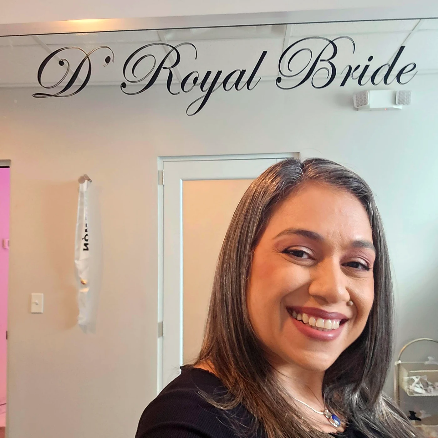 Mayra Cruz en el salón D’ Royal Bride